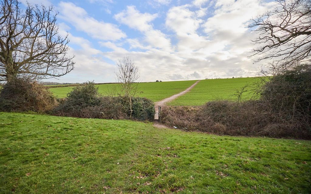 Property photo 2 of 14 Outside