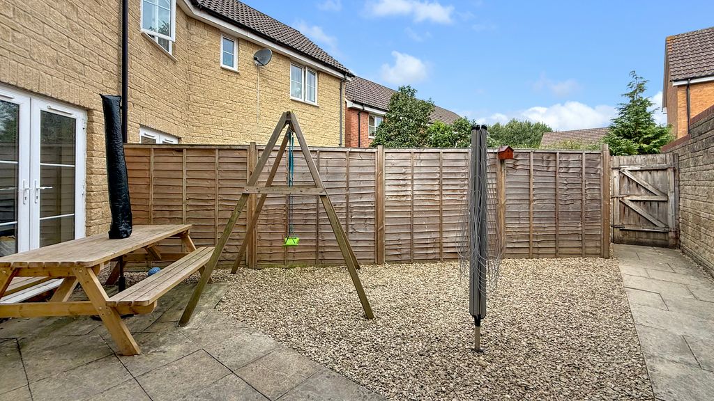 Property photo 2 of 15 Garden