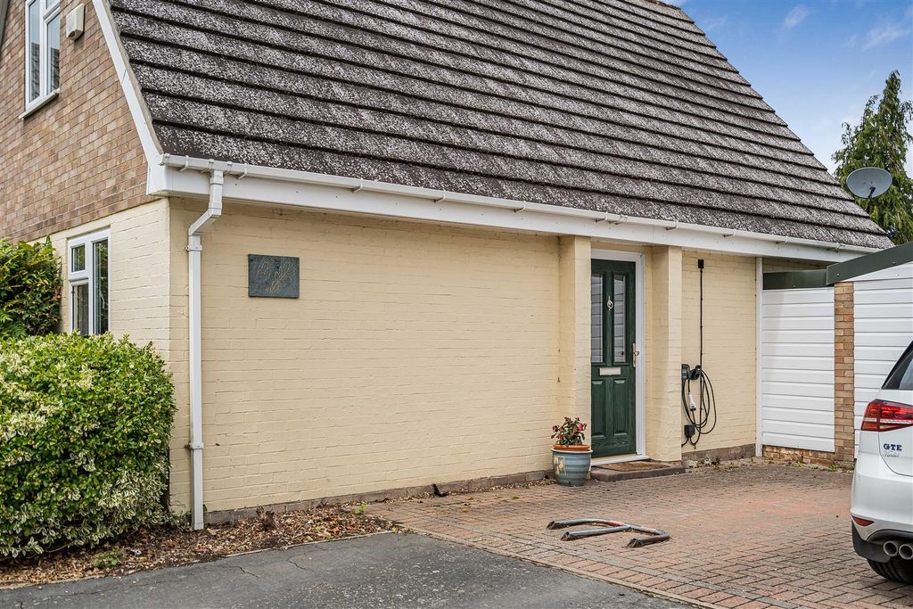 Property photo 3 of 21 20_83955.Jpg