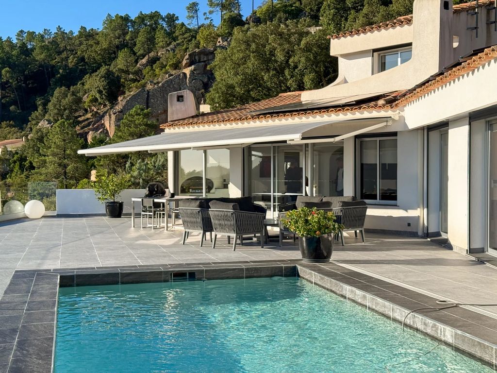 Property photo 3 of 28