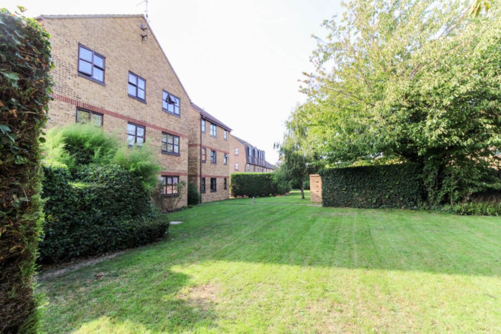Property photo 1 of 4