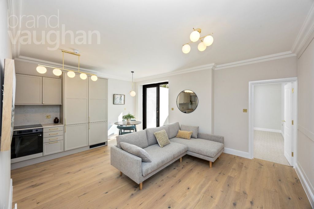 Property photo 2 of 19 Picture No. 05