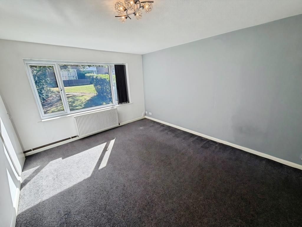 Property photo 3 of 13 Living Room