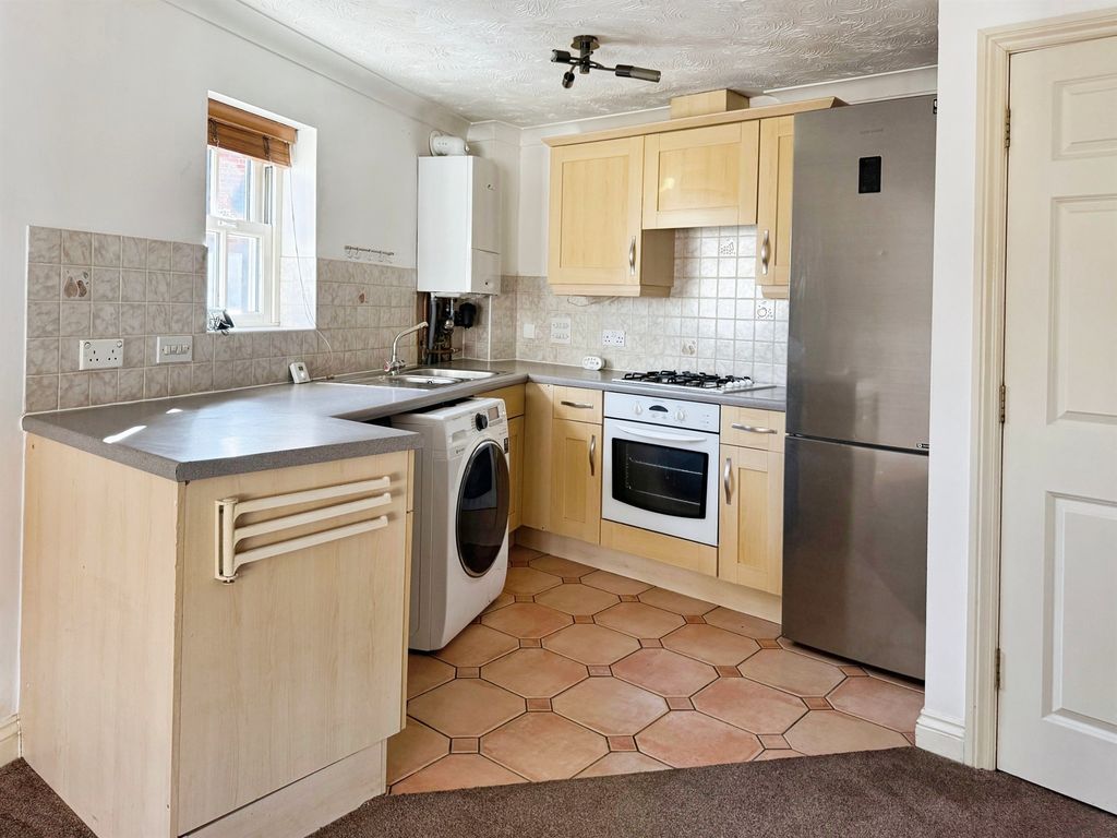 Property photo 3 of 12