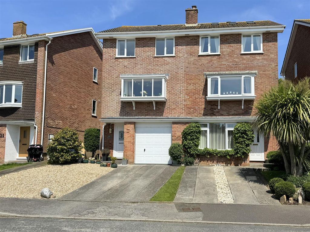 Property photo 1 of 24