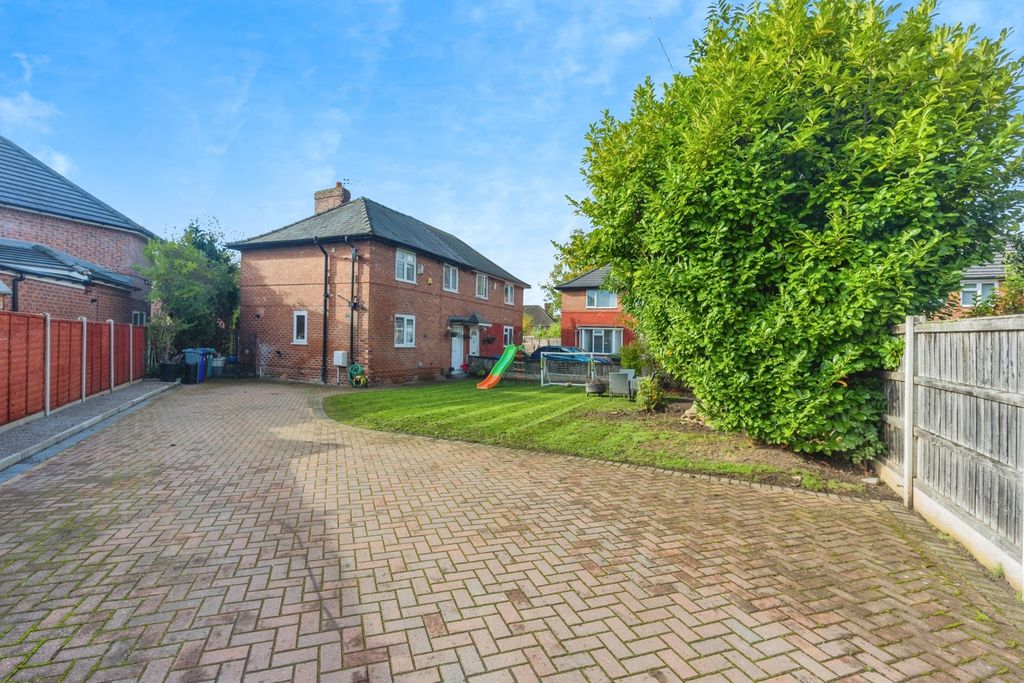 Property photo 1 of 17 Photo