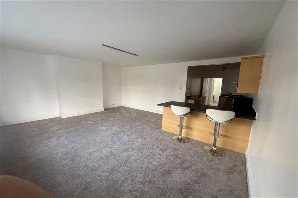 Property photo 1 of 9 (Main)