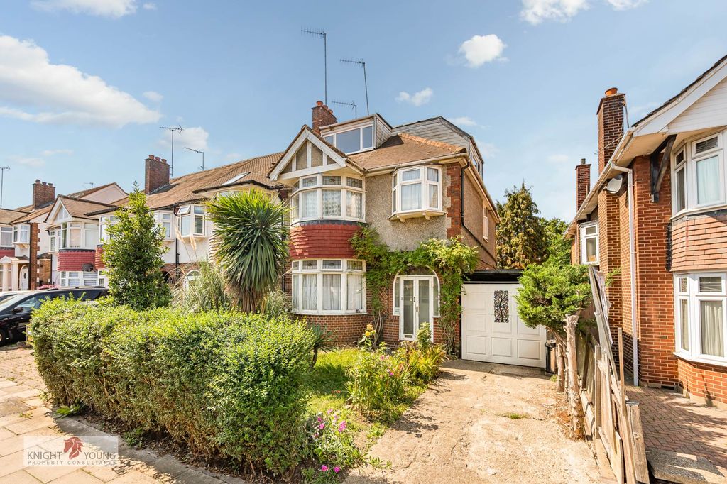 Property photo 1 of 11