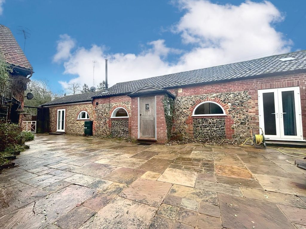 Property photo 1 of 12 Image