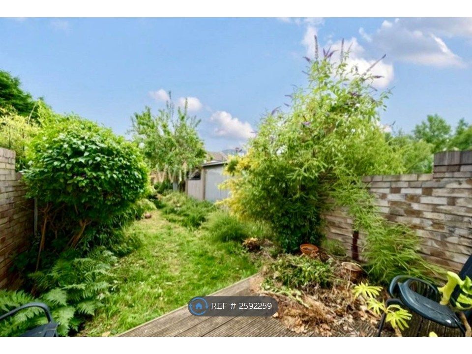 Property photo 1 of 6 Private Garden