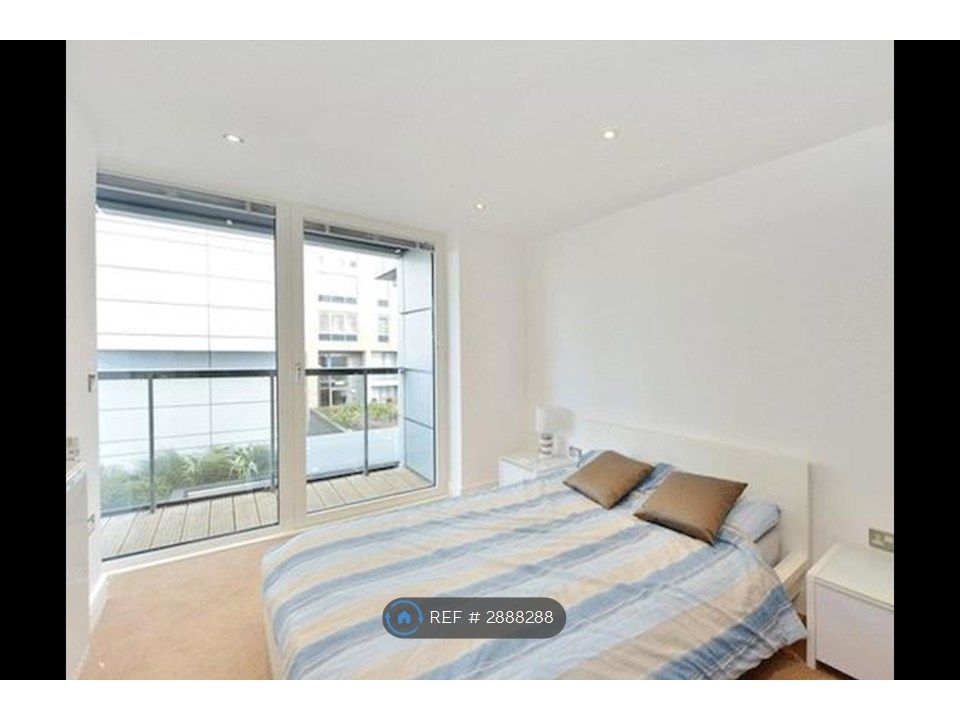 Property photo 2 of 10 Double Bedroom 1