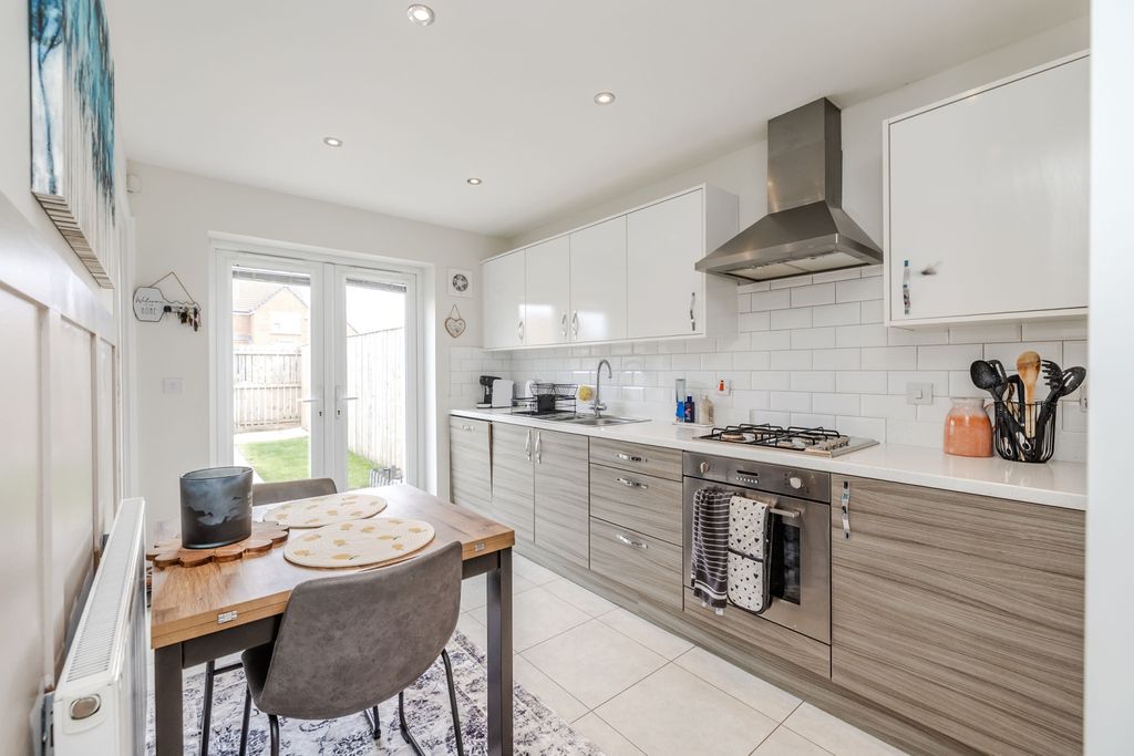 Property photo 3 of 27 17Monarchroadconsettdh85Yh-6