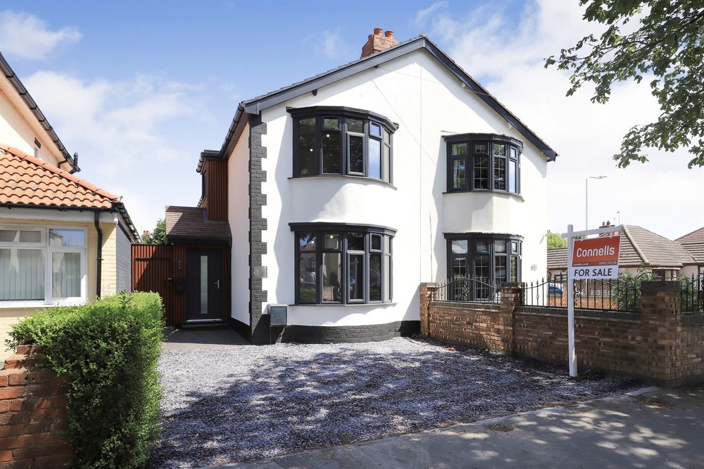 Property photo 1 of 18