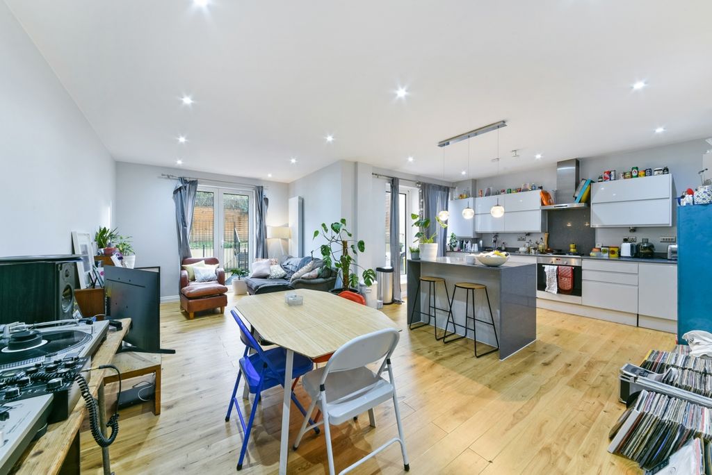 Property photo 1 of 11 Tessa Apartments,...