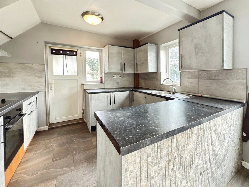 Property photo 2 of 17 Picture No. 02