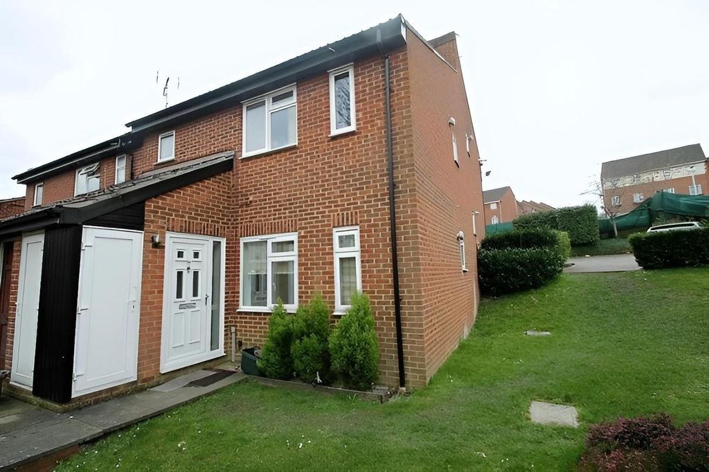 Property photo 1 of 5 External