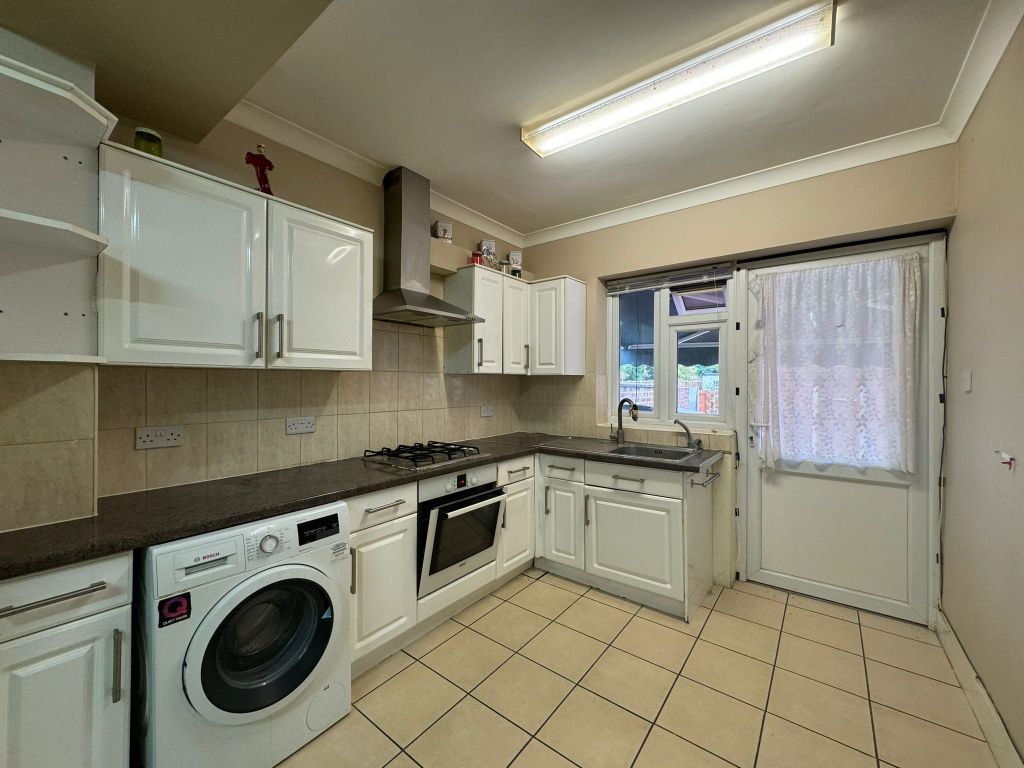 Property photo 3 of 24 449 Kenton Road  (12)