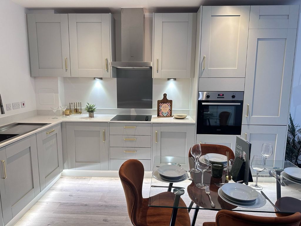 Property photo 1 of 5