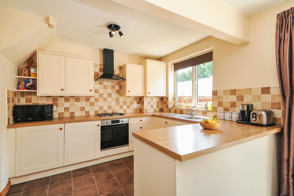 Property photo 2 of 16 Wedderburn009.Jpg