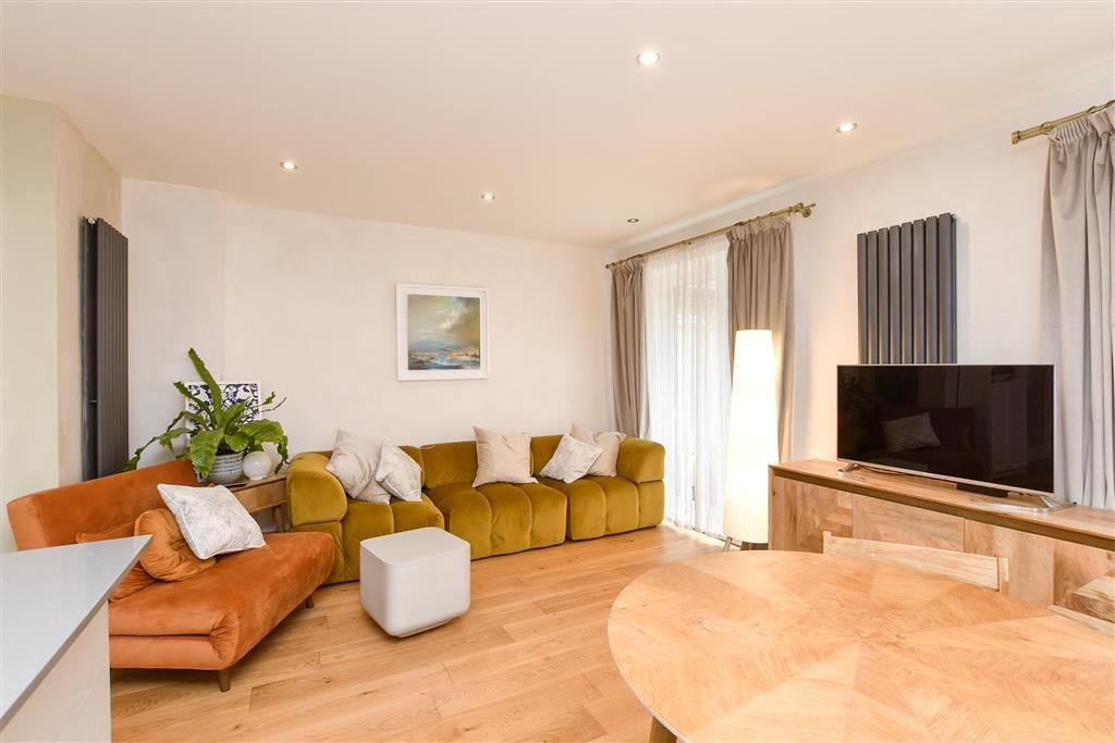 Property photo 3 of 15 Kitchen Lounge/Diner