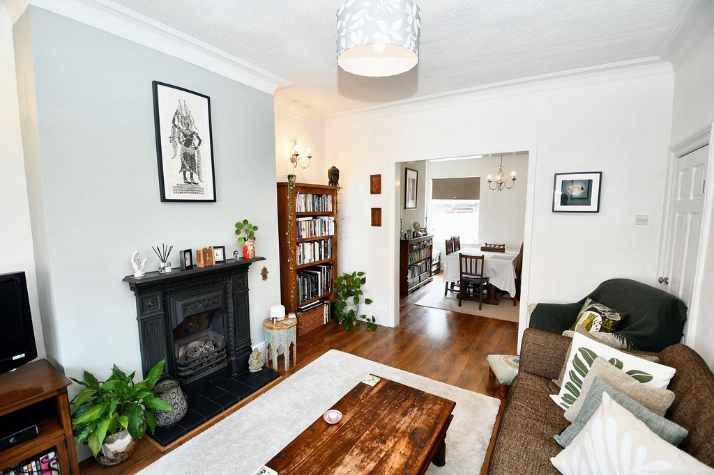 Property photo 3 of 22