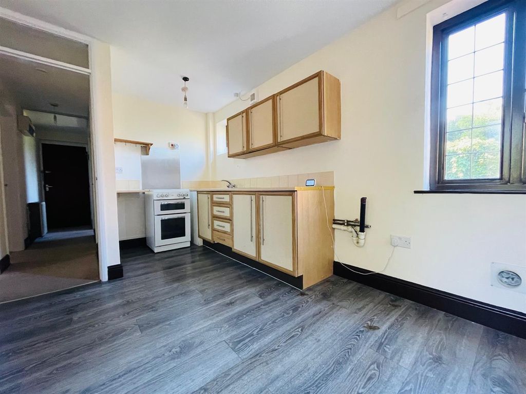 Property photo 2 of 5 Breakfast Kitchen