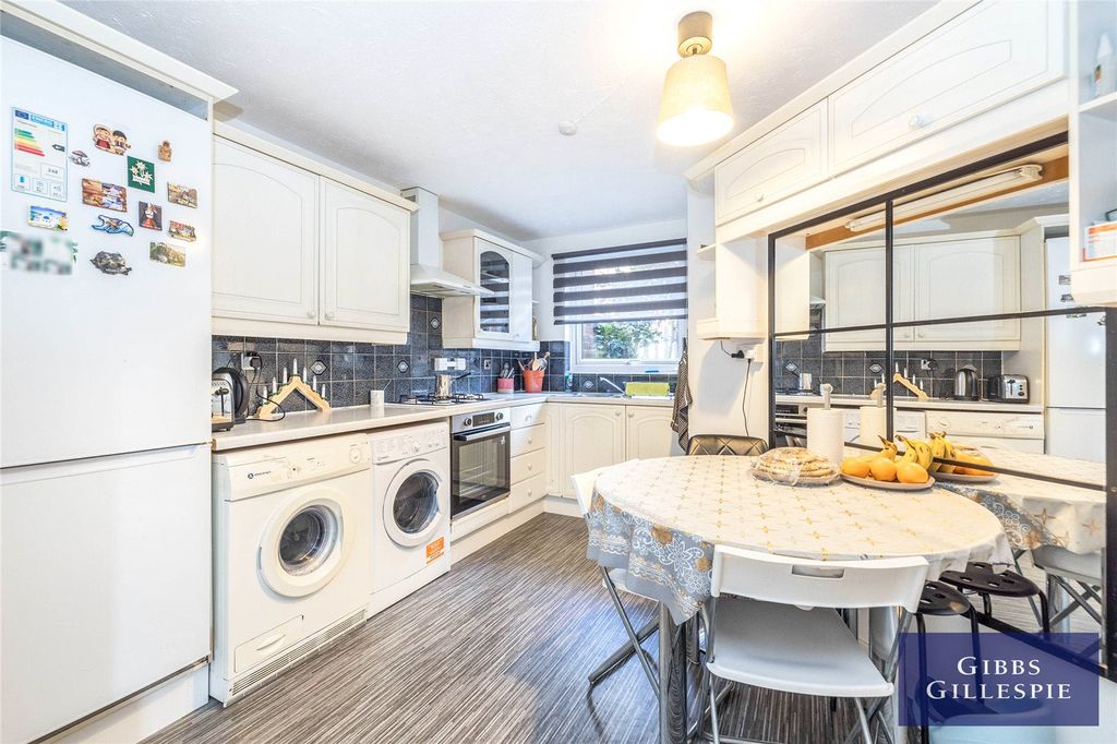 Property photo 3 of 10 Picture No. 05