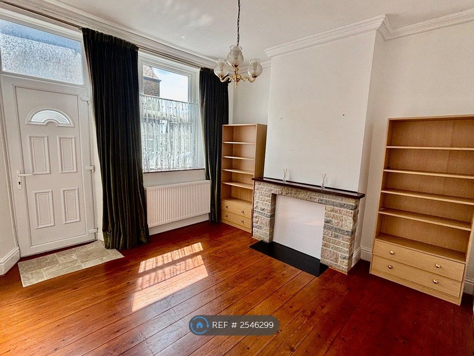 Property photo 2 of 12