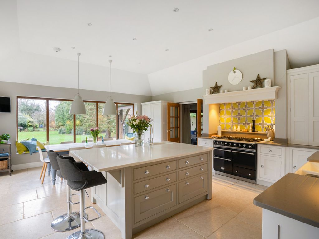 Property photo 3 of 23