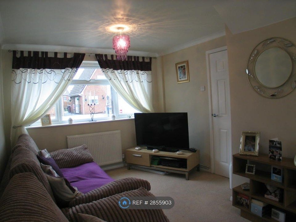 Property photo 3 of 13