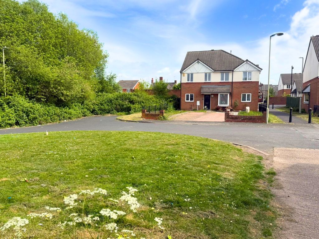 Property photo 3 of 23