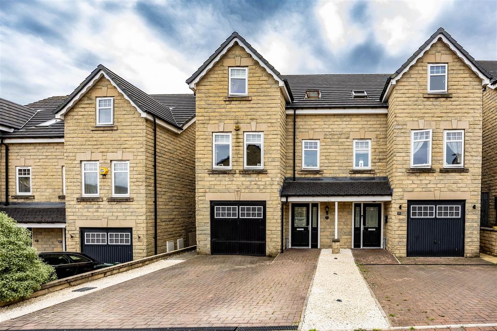 Property photo 1 of 33 21Odlqueens-180725-34.Jpg
