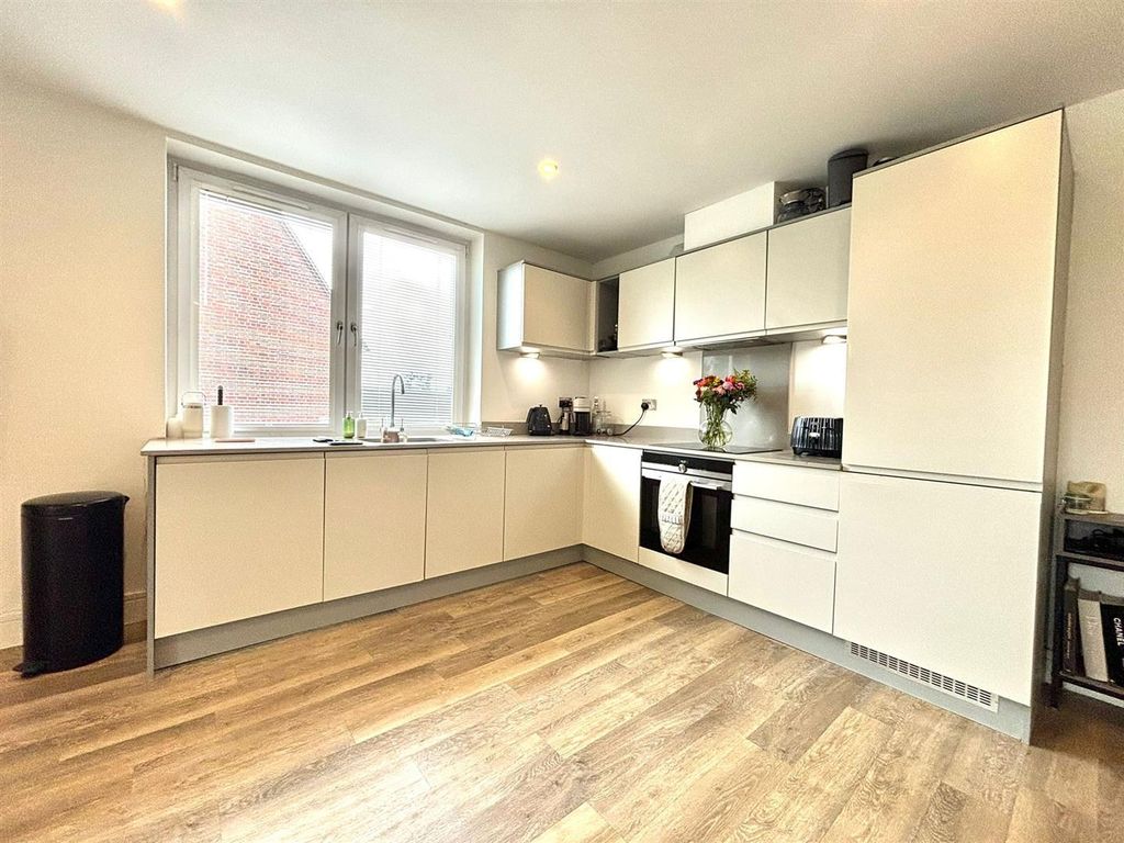 Property photo 2 of 11 Kitchen.Jpg