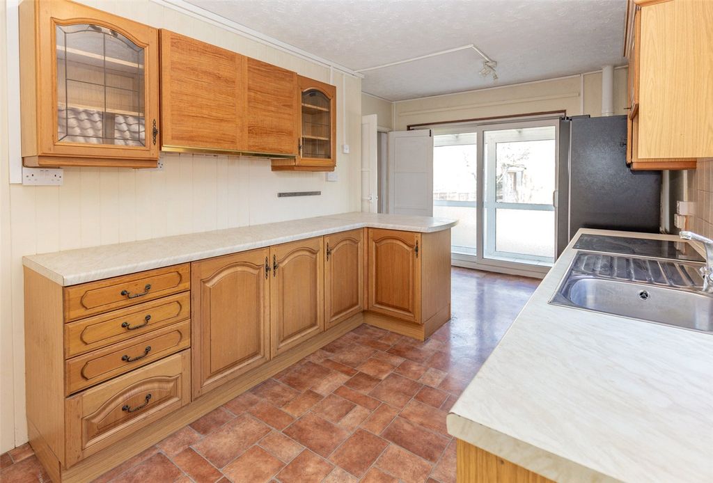 Property photo 3 of 15 Picture No. 12