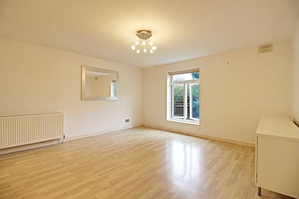 Property photo 1 of 4