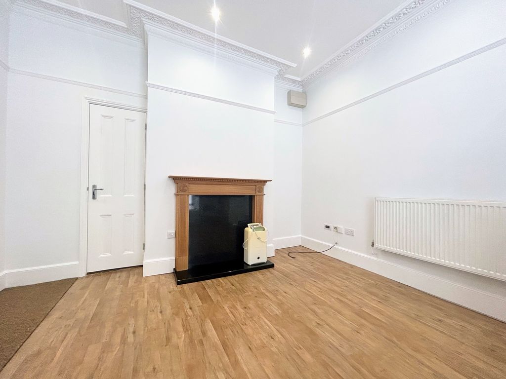 Property photo 2 of 5 Living Room