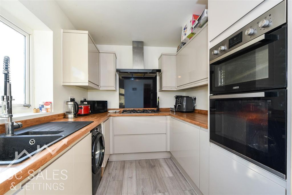 Property photo 2 of 21 Dsc_4408.Jpg