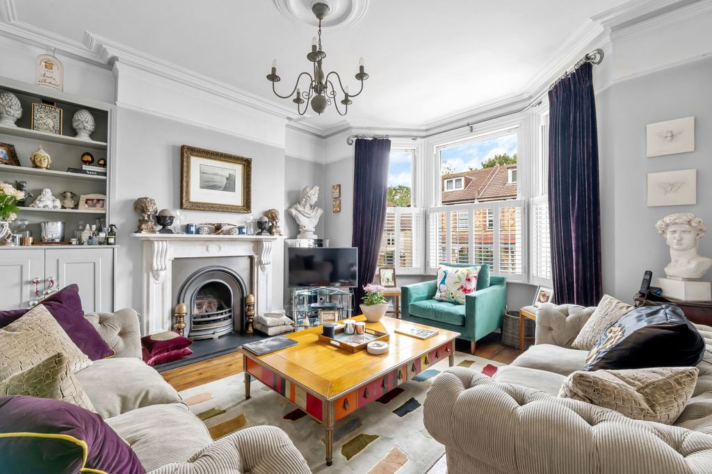 Property photo 2 of 38