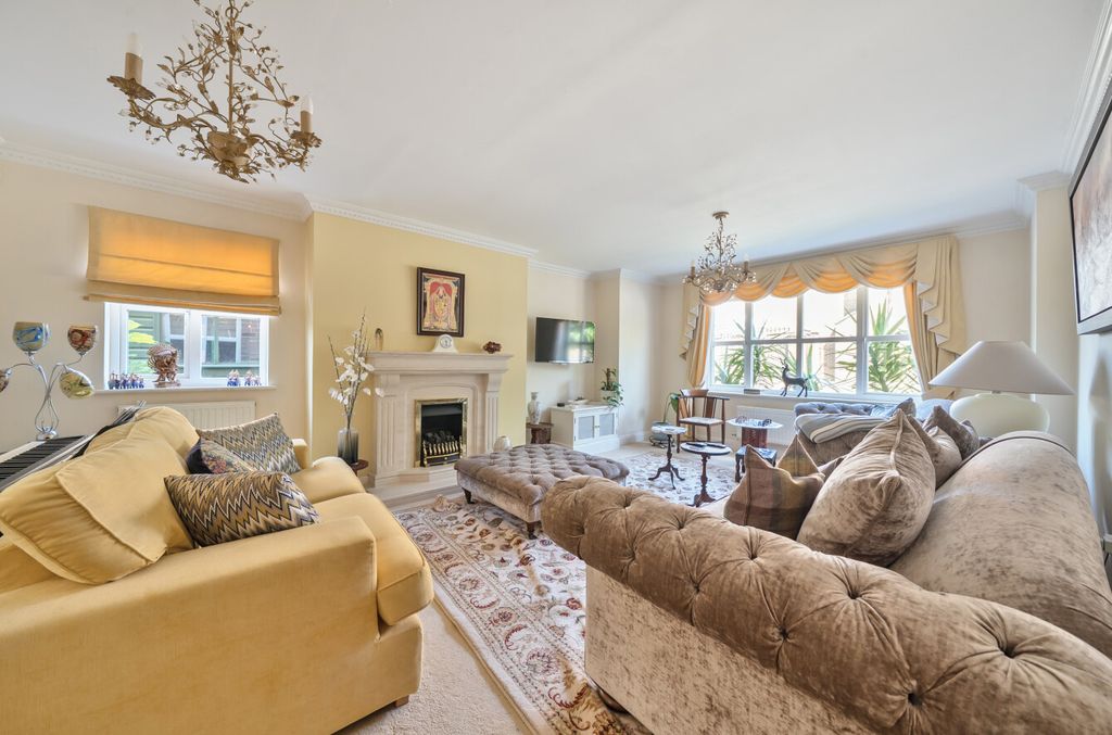 Property photo 2 of 15 1314246-3-686279F...