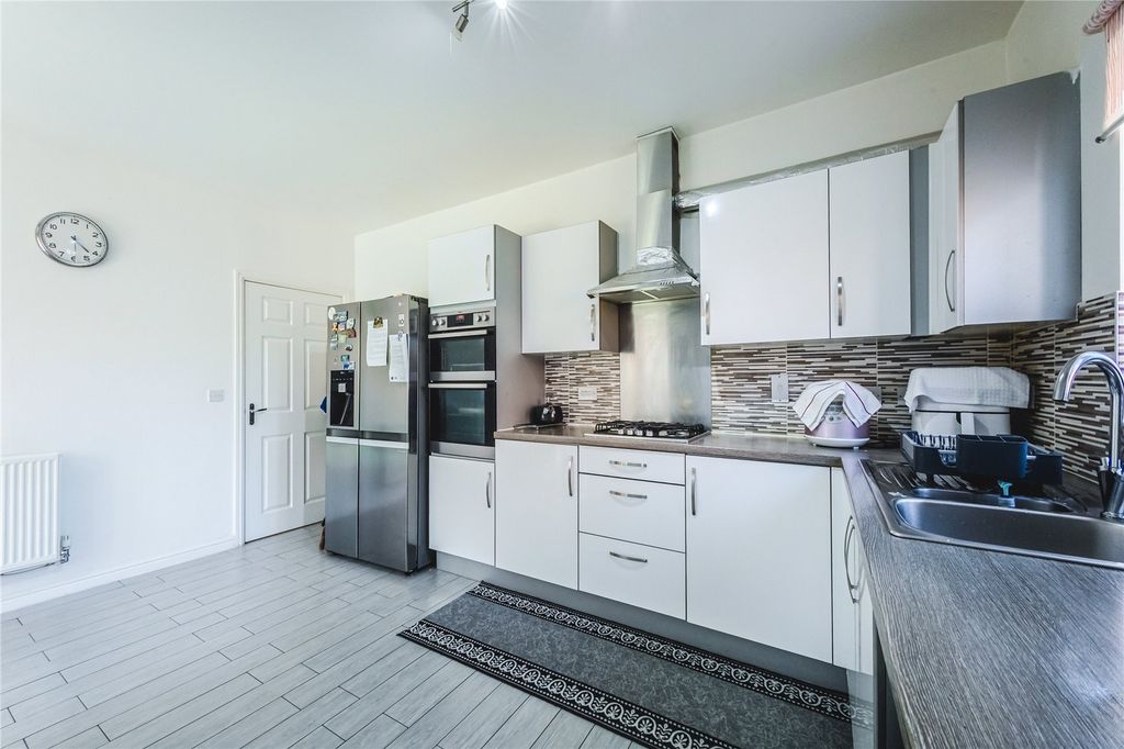 Property photo 3 of 18 Picture No. 17