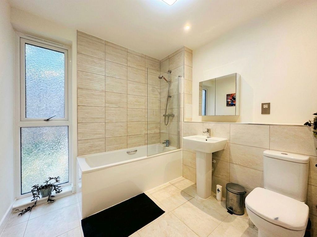 Property photo 2 of 6 493F83d9-c3De-4d79-B690-3Cff38c1A8E2.Jpg