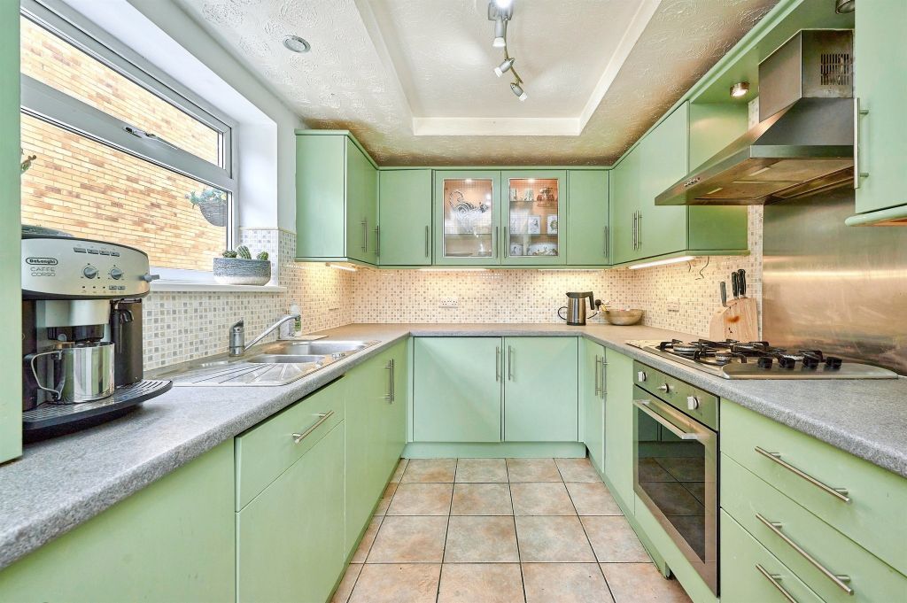 Property photo 2 of 13 Kitchen/Diner