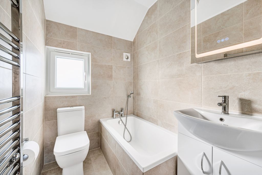Property photo 3 of 12 Bathroom
