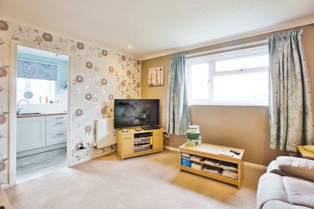 Property photo 3 of 13