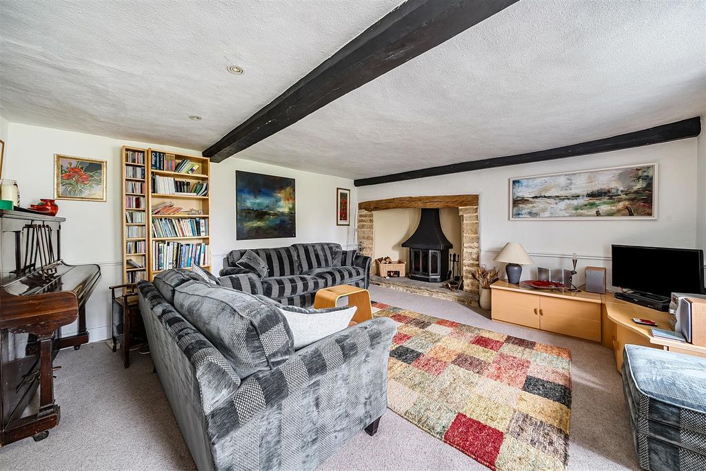 Property photo 2 of 14 Living Room