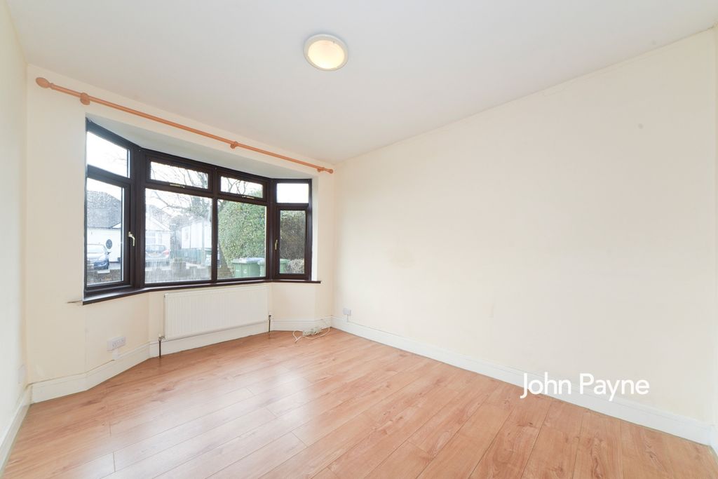 Property photo 3 of 10 Reception