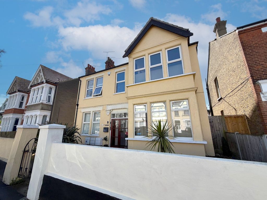Property photo 1 of 9 5039950