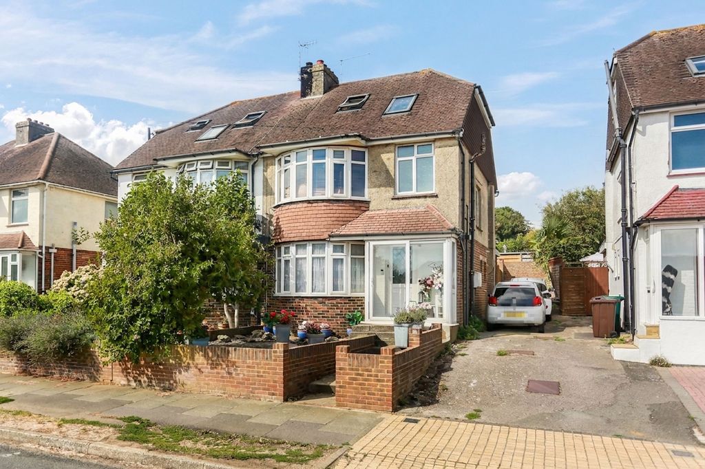 Property photo 1 of 25