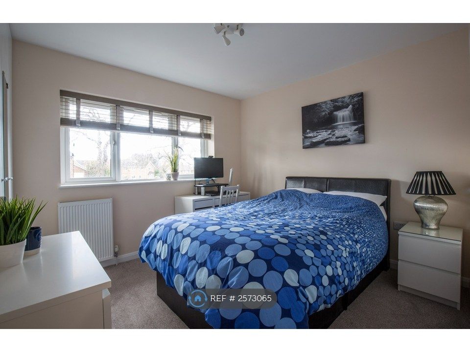 Property photo 3 of 10 Your 1st Floor Double With Ensuite