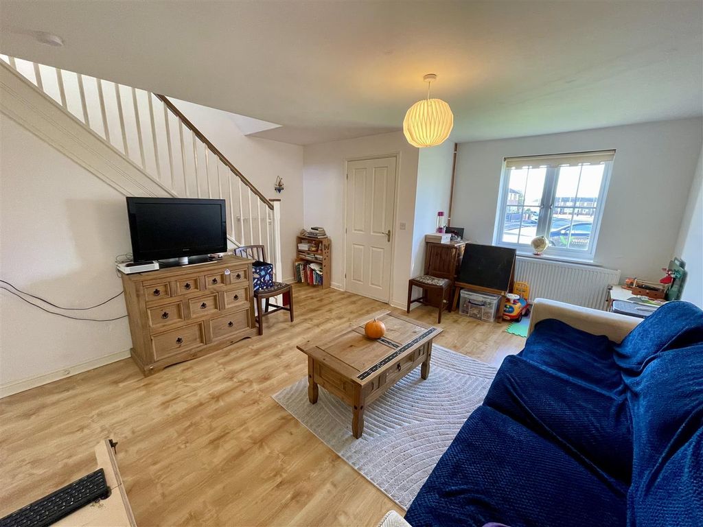 Property photo 2 of 14 Lounge